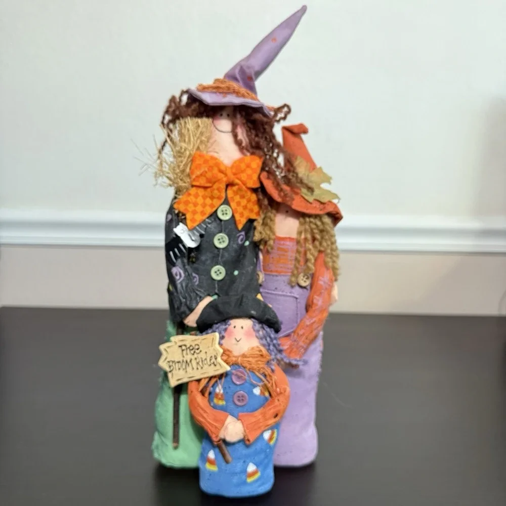 VTG HALLOWEEN WITCH‎ STANDING DOLL Family Hand Crafted Witch w/Broom 14